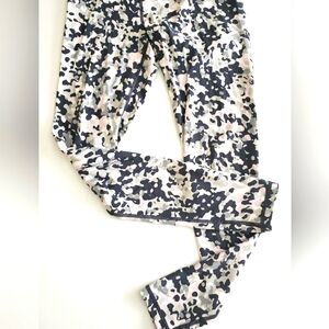 Victoria's Secret Sport Leggings in Dark Gray